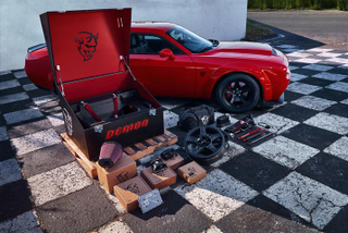 Illustration for article titled The 2018 Dodge Challenger SRT Demon Is Officially An 840 HP Drag Strip Nightmare